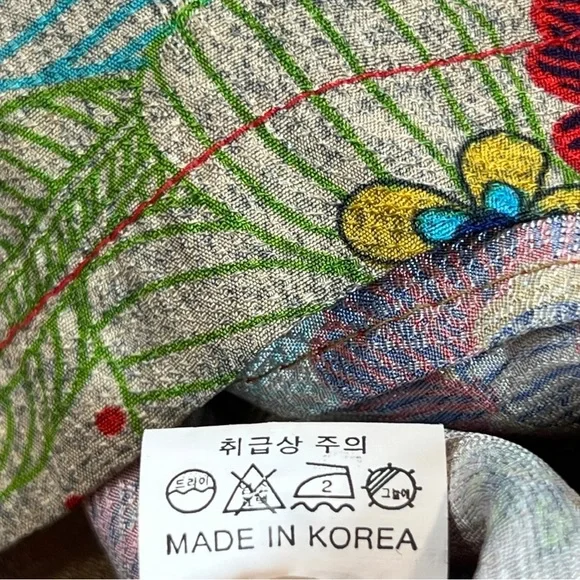 VINTAGE Korean Floral Patchwork Silk Blouse | M | Multicolor | Eclectic Boho - Picture 11 of 13